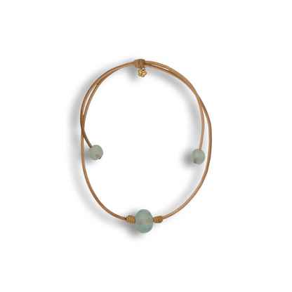 N114 Glass or antique bone